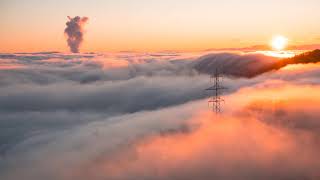 Bulutların Üzerinden Gün Doğumu 4K Drone Çekim, Güneşin Doğuşunu 4K Kalitesinde Izle 2