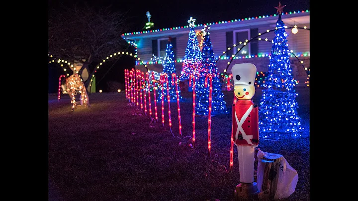DARRELL & SANDI CORBIN'S CHRISTMAS DISPLAY