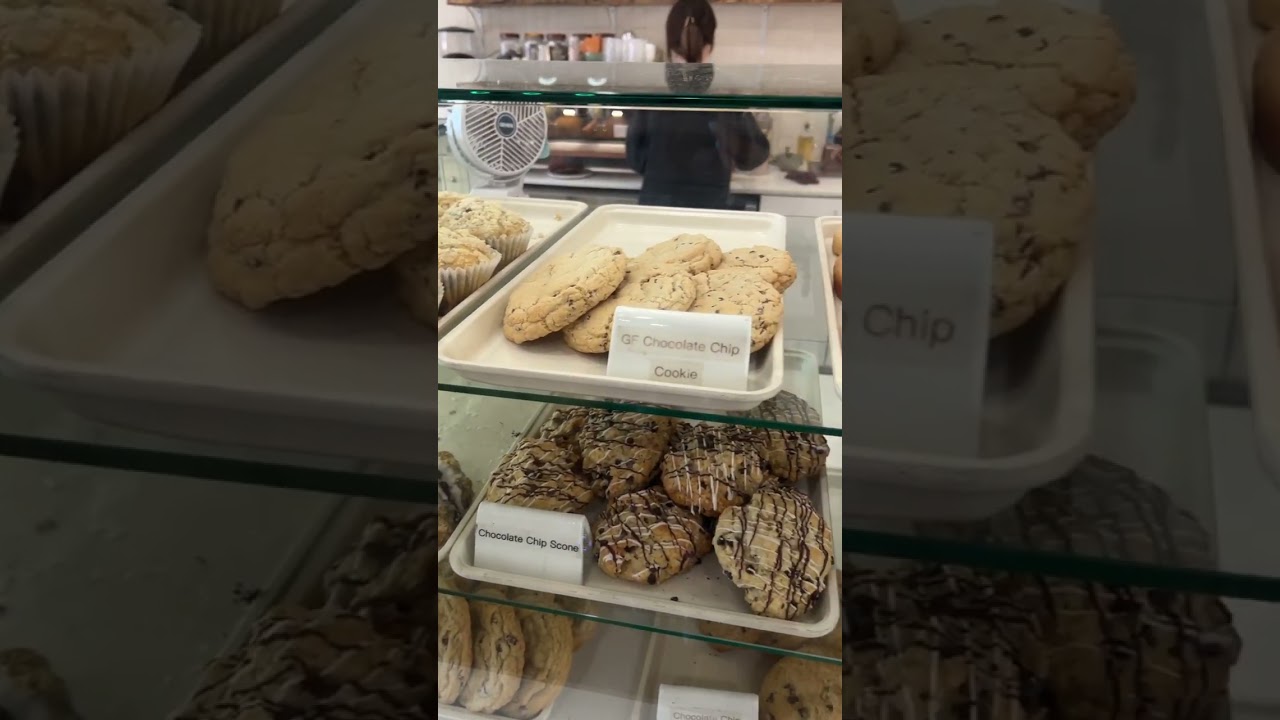 Shop & Smell the Rose District: Laurannae