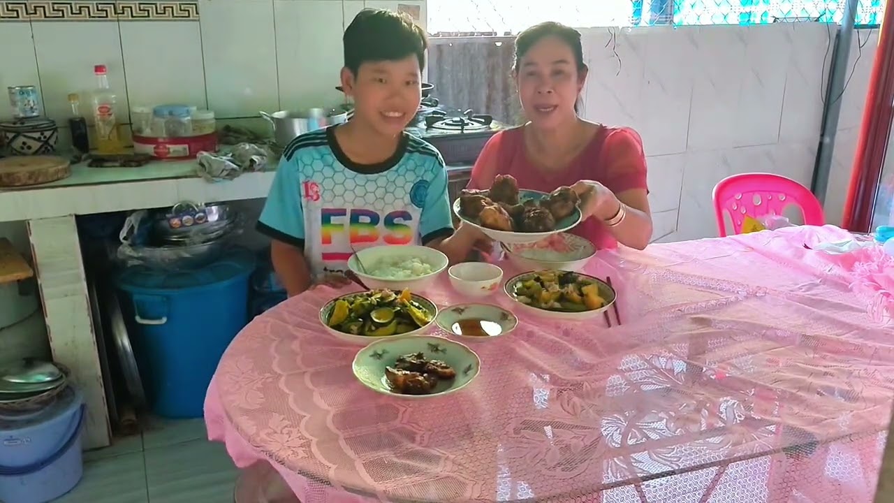 Đùi gà muối sả ớt chiên thơm ngon mà ngọt cùng ăn cả nhà ơi./CLMT