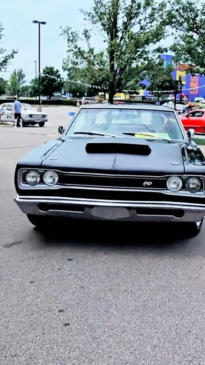 1969 Dodge Super Bee – The Working Man's Muscle Car - YouTube
