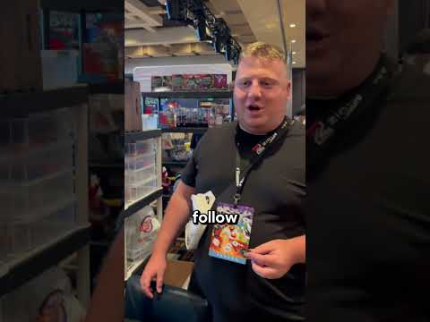CRAZY FLIP AT A CARD SHOW #shorts #pokemon