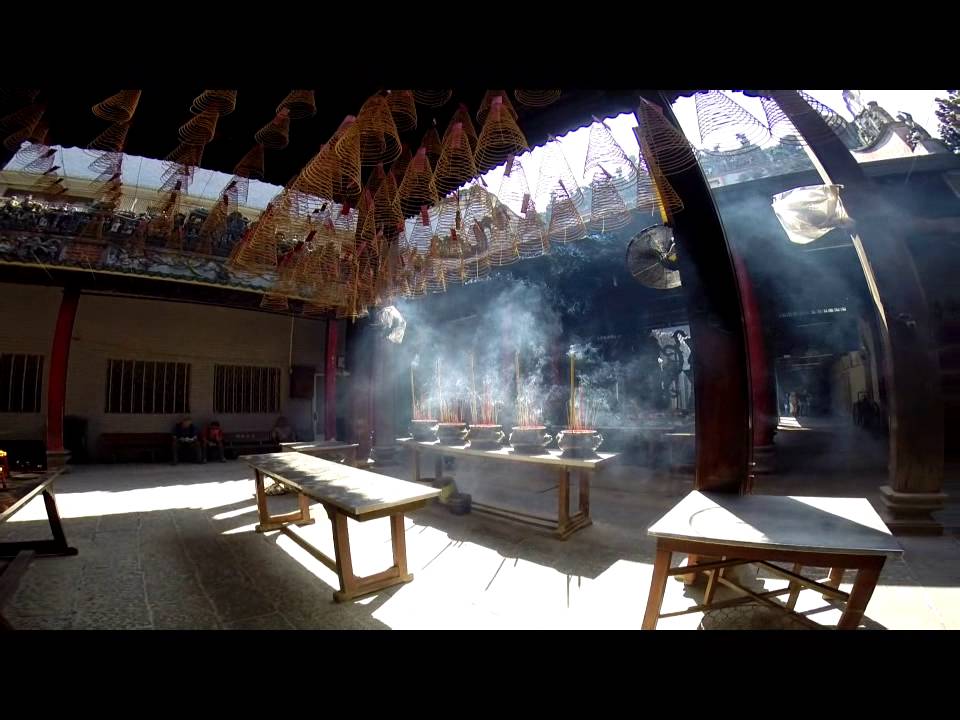 Saigon Riders - Contrasts of Saigon