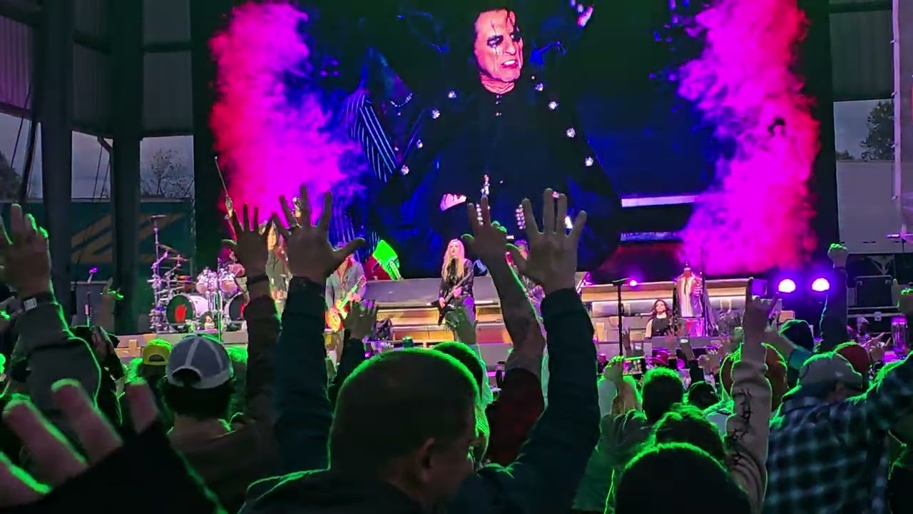 Alice Cooper at the mill terre haute Indiana Poison HD 