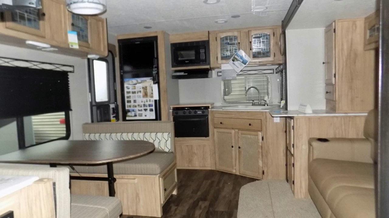 campers for sale uk 2018 Coachmen Freedom Express 276RKDS