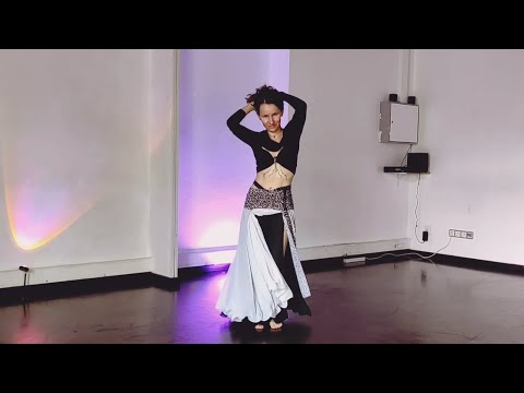 Belly Dance Of The Witch Lenta Y Acelerando 