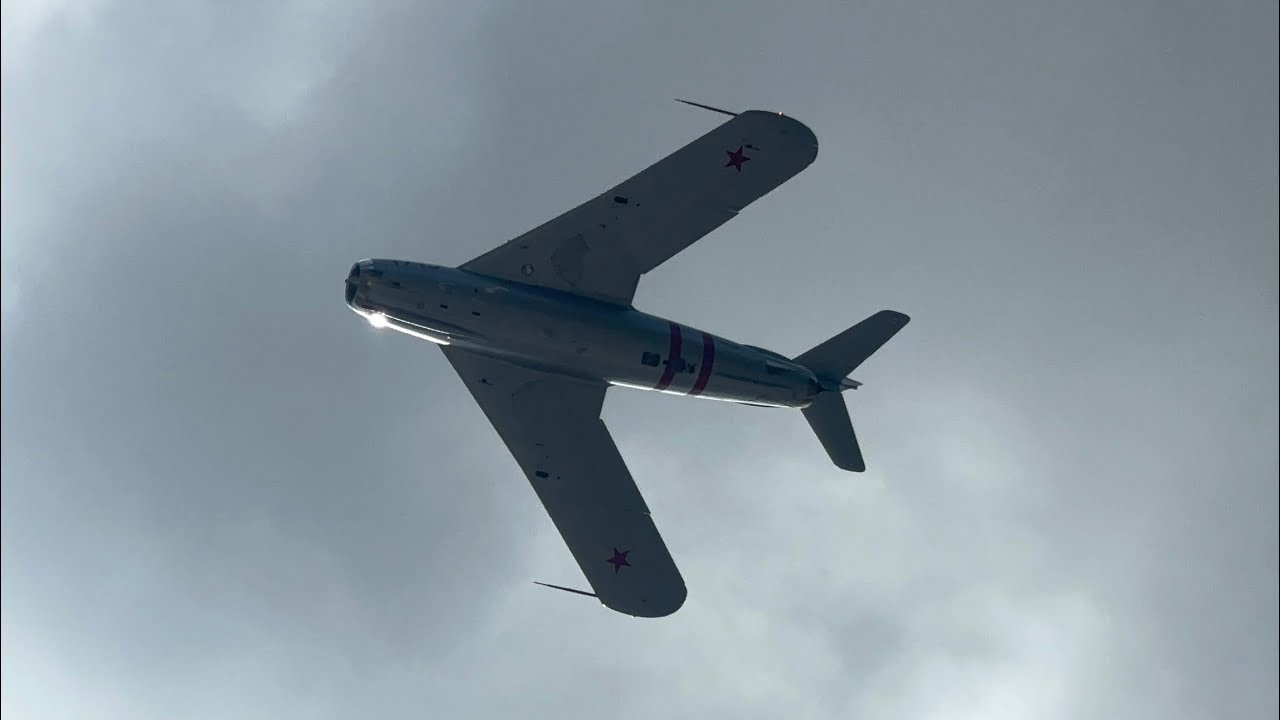 Randy Ball MIG17 Flight Demo at Jacksonville,Fl Airshow! 10/19/2024