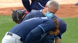 Tyler Glasnow has a cramp during the game Wealth