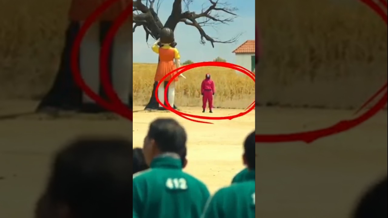 Squid game season 1 unique two parallel lines guard! 