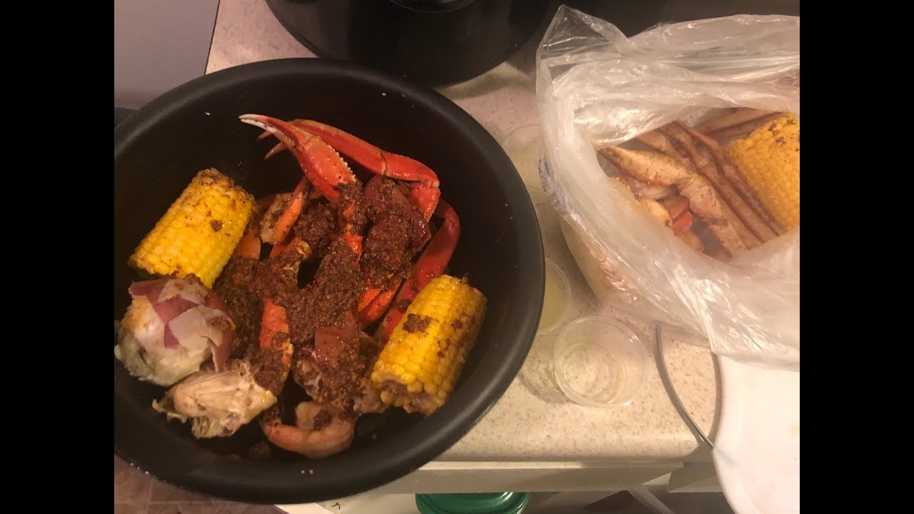 How to make an easy seafood boil at home! YouTube