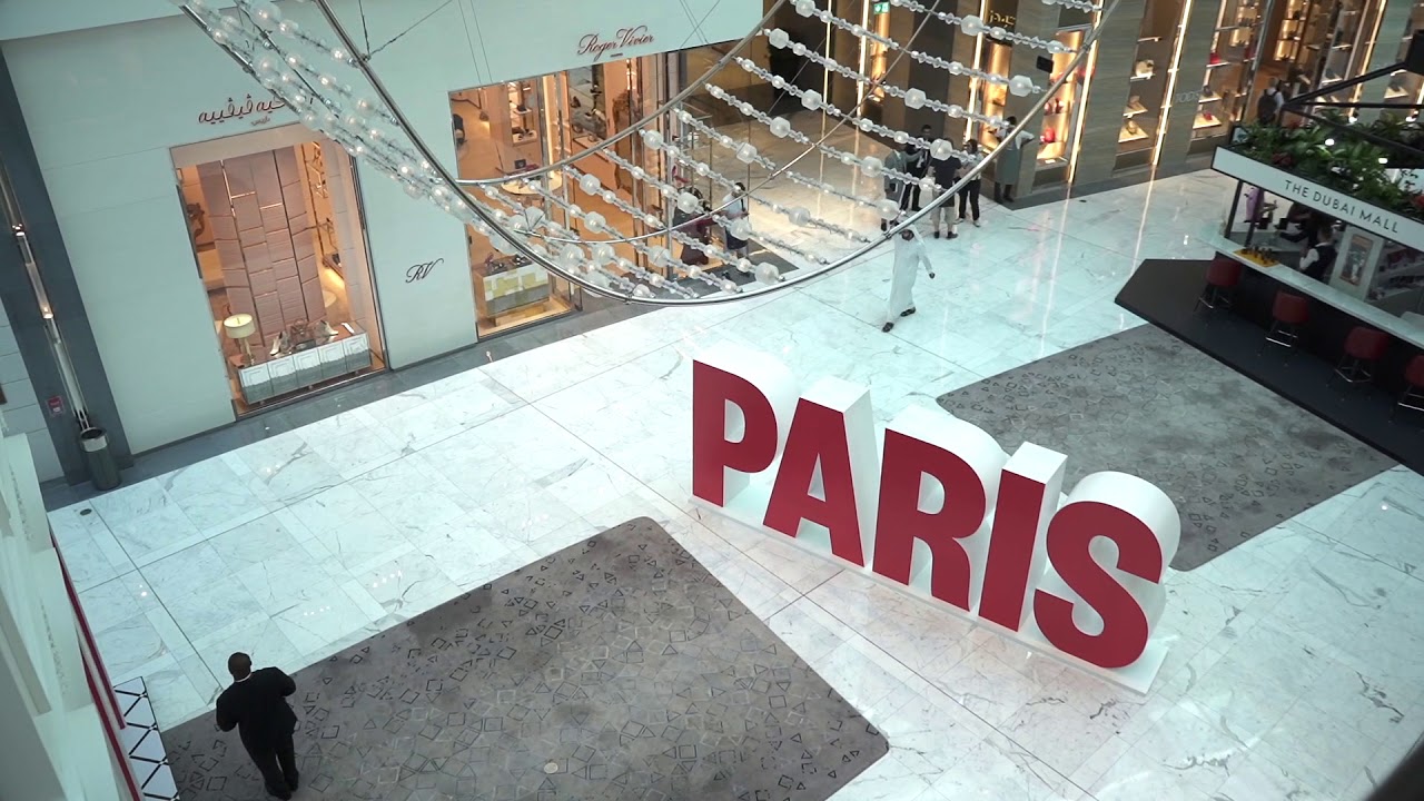 Paris At The Dubai Mall #VoguesLovesFA - YouTube