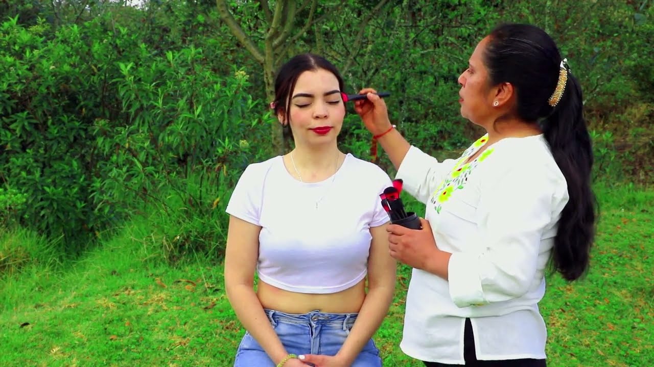 MARTHA♥PANGOL & ANA DE-STRESSING MASSAGE WITH BRUSHES IN THE NATURE OF ECUADOR 💆🏻‍♀️MASAJE RELAJANTE