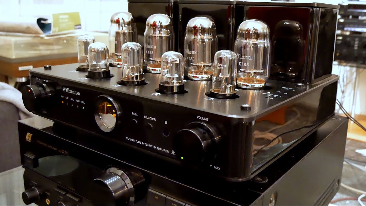 amplifier VS Sansui AU-X711 