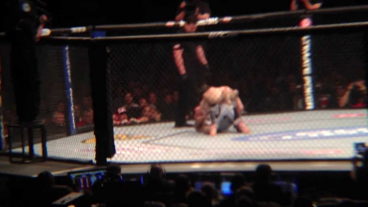 Matt Brown vs Jordan Mein First Round Crowd Camera