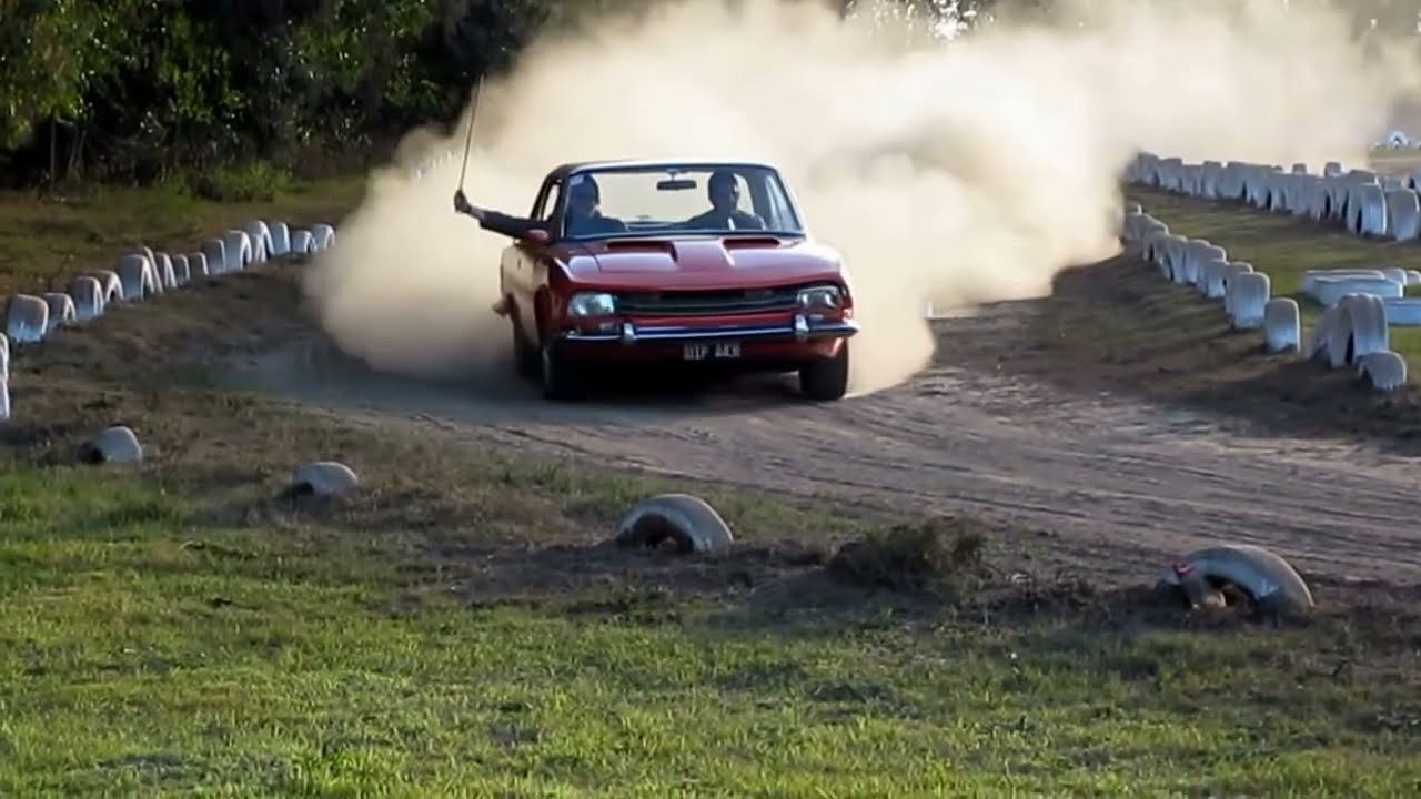 Torino Lutteral Comahue acelerando en ovalo de tierra - AntiTour 2013 BsAs Argentina