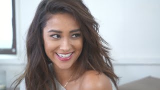 Shay Mitchell Talks Lesbian Research Freaky Fan Tattoos And The Key To Looking Like A Celebrity