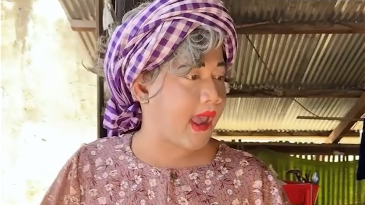 រឿង - លក់ខ្សែក😂😂