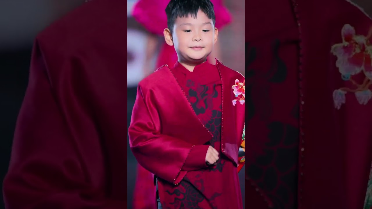 CAO MINH TIẾN | Mẫu nhí gây ấn tượng trong trang phục của BST "Bồng Bềnh"