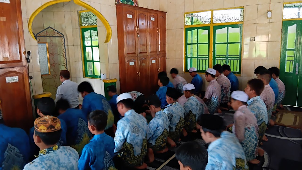 Sholat Zuhur Berjamaah, Wujud Pembinaan Karakter Religius Siswa di Bulan Ramadhan