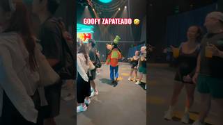 El Jefe Goofy! ? #disney #goofy #disneyland #dance