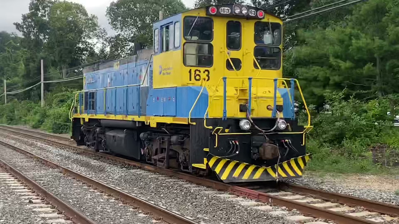 Выходные 4 июля: огромные поезда на ветке Монток. Никогда не видел столько длинных дизель-поездов...