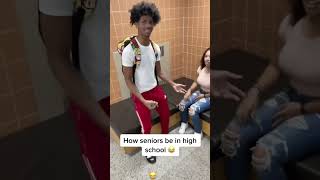 School prank🤣🤣🤣#prank #funnyvideo #school #youtubeshorts #prankvideo #fyp#reaction #laugher#humor