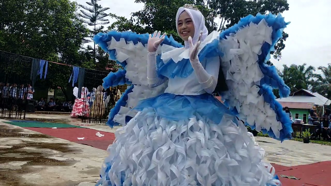 PBKU acara inti Catwalk Siswa SMAN 1 Tigo Nagari