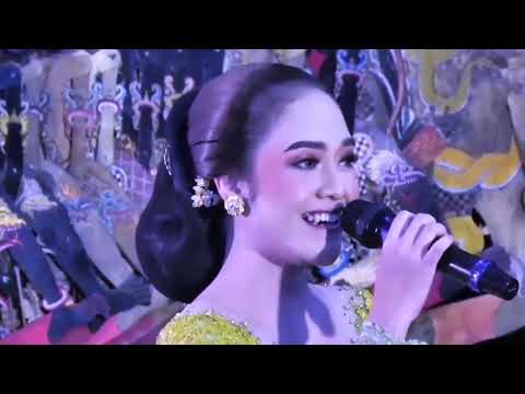 Lama Tak Jumpa !! Niken Salindry Diajak Ke Pelaminan Sama Cowok Tampan.. Kira-kira Siapa Ya ??