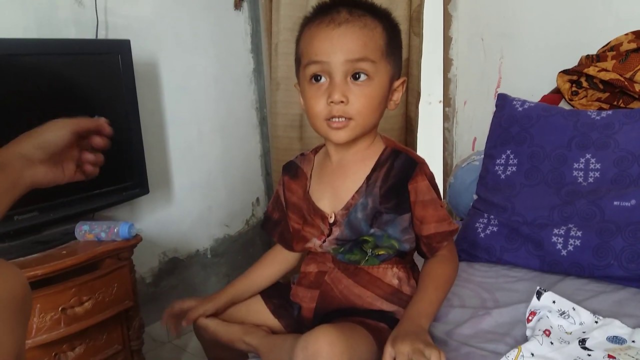Anak-Anak Suka Hadiah Baju Baru, Gambarnya Lucu dan Cyuuttt 