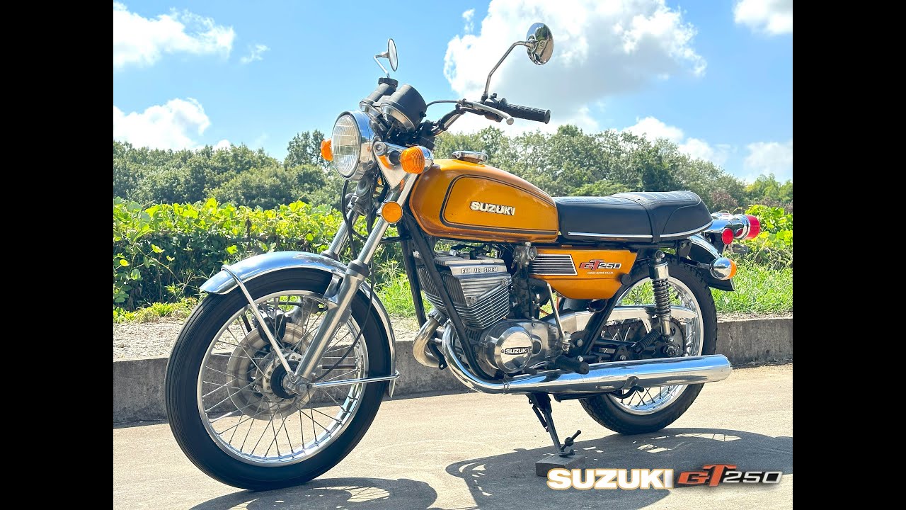 SUZUKI GT250 - YouTube