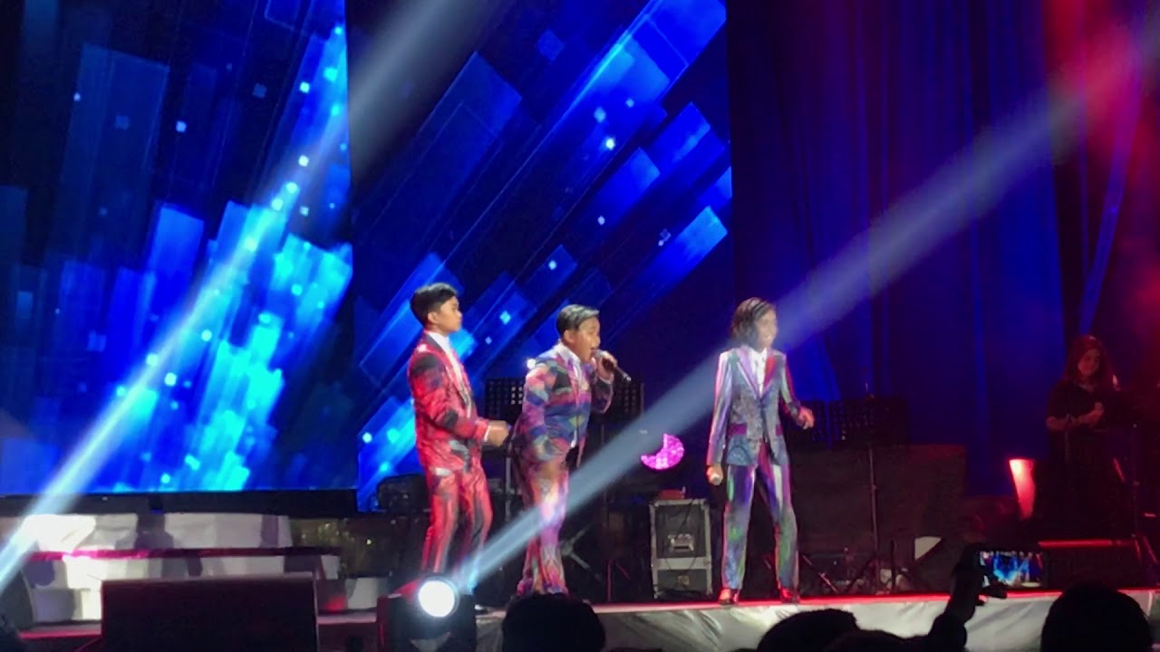 #ListenTheBigShotConcert  - TNT BOYS - SOMEBODY TO LOVE