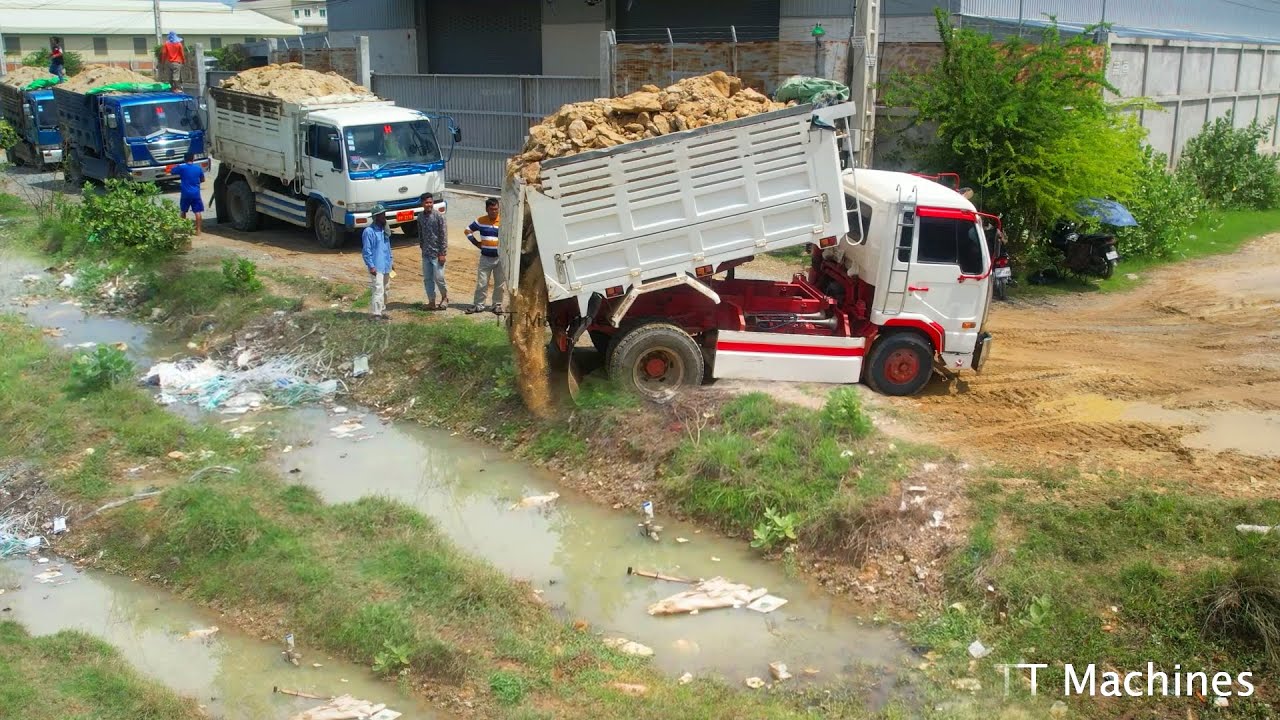 Getting First Full Process Building New Foundation Village Road Across Rice Field By Dozer & Truck5T
