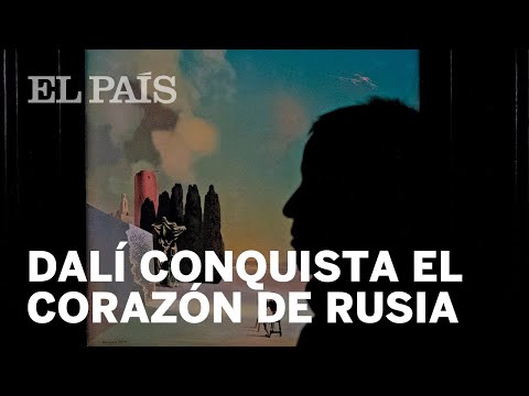 Video: Svetlana Medvedeva fue la primera en visitar la exposición de Moscú de Salvador Dali