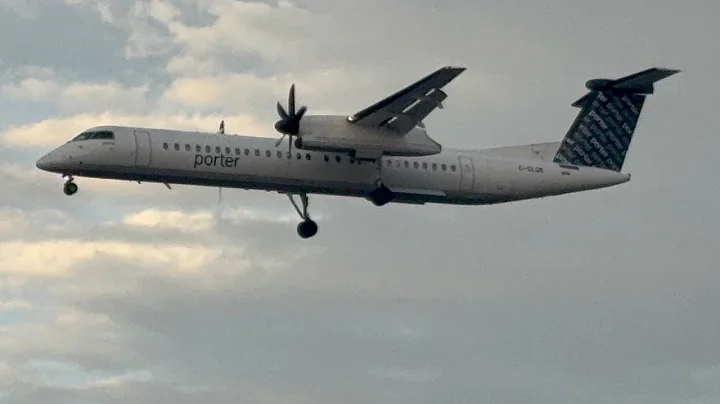 Porter Airlines De Havilland Canada Dash 8-400 Landing in St. John's (YYT/CYYT)