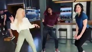 Minka Kelly With Anna Diop And Other Cast Dance On Set Ans Season 2