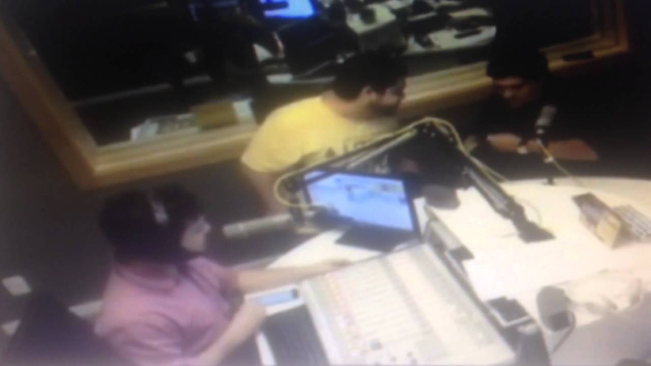 Mulher com voz de cigarro e Michele