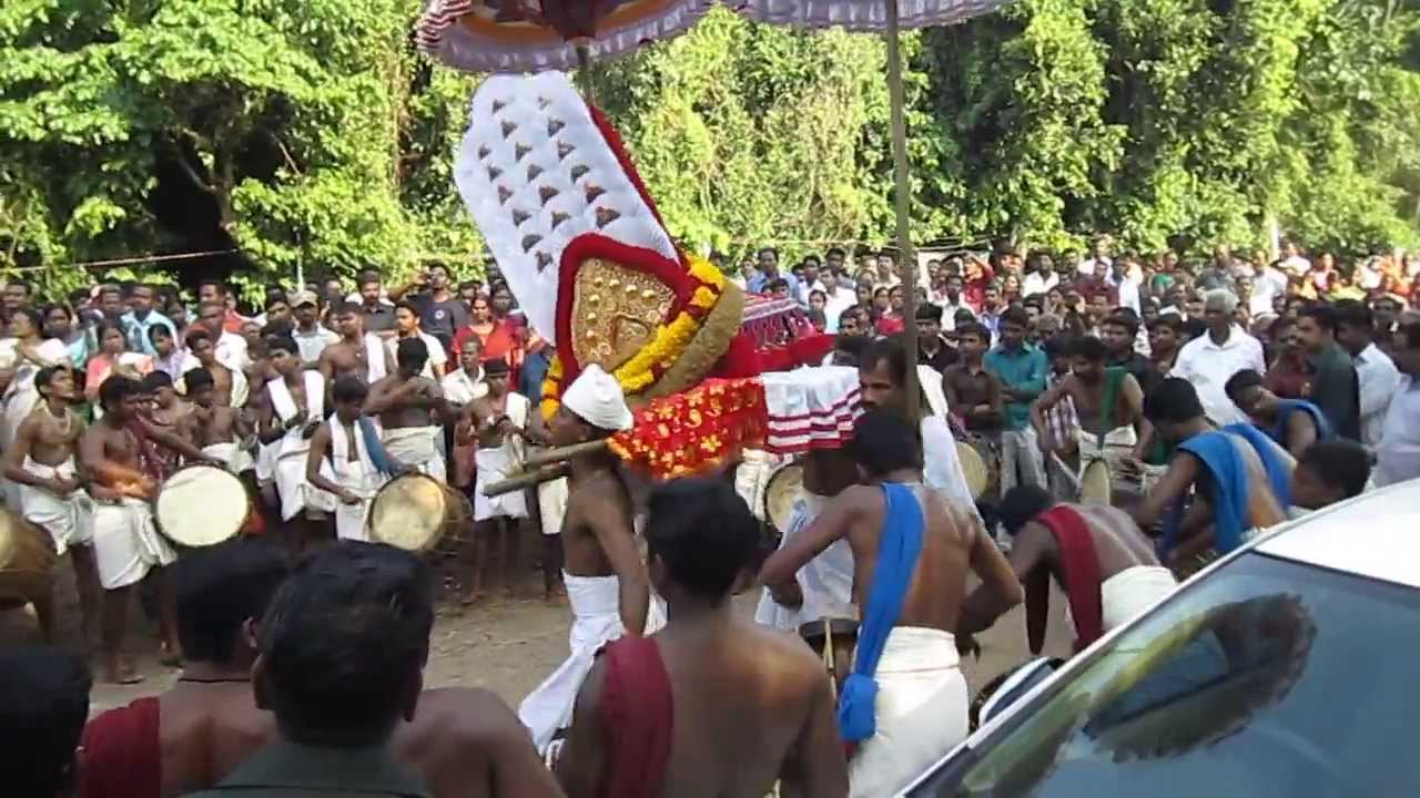 'Jeevatha Ezhunnallathu' - Near Kanjoor Temple Near Haripad-Kayamkulam Road (NH 47)