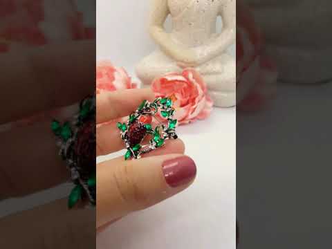 Яскрава, красива брошка пташка на гілці кристали, емаль, видео 1