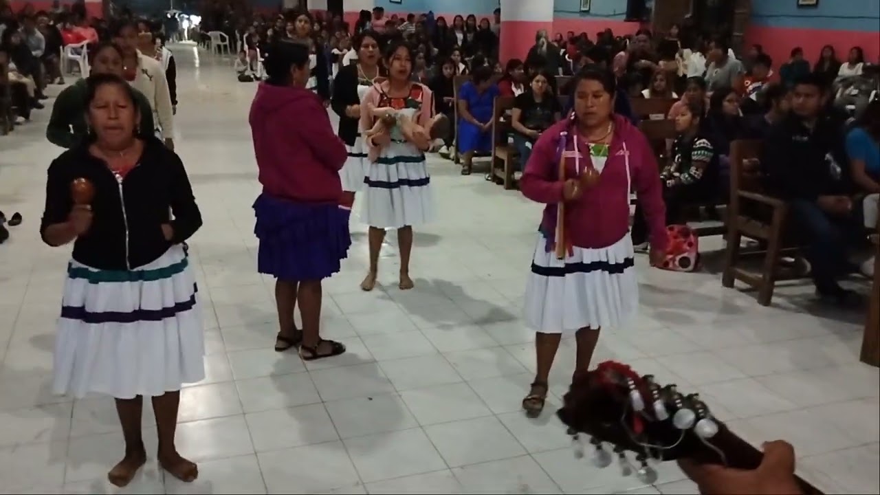 El 24 de diciembre el nacimiento del niño dios con las Inditas Santa Teresa de Jesús en Pahuatlan.