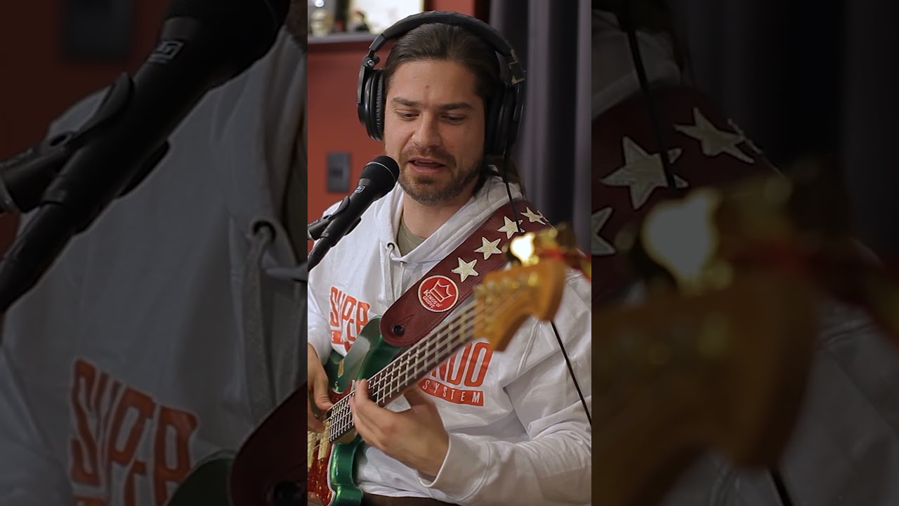 Siempre se pone nervioso