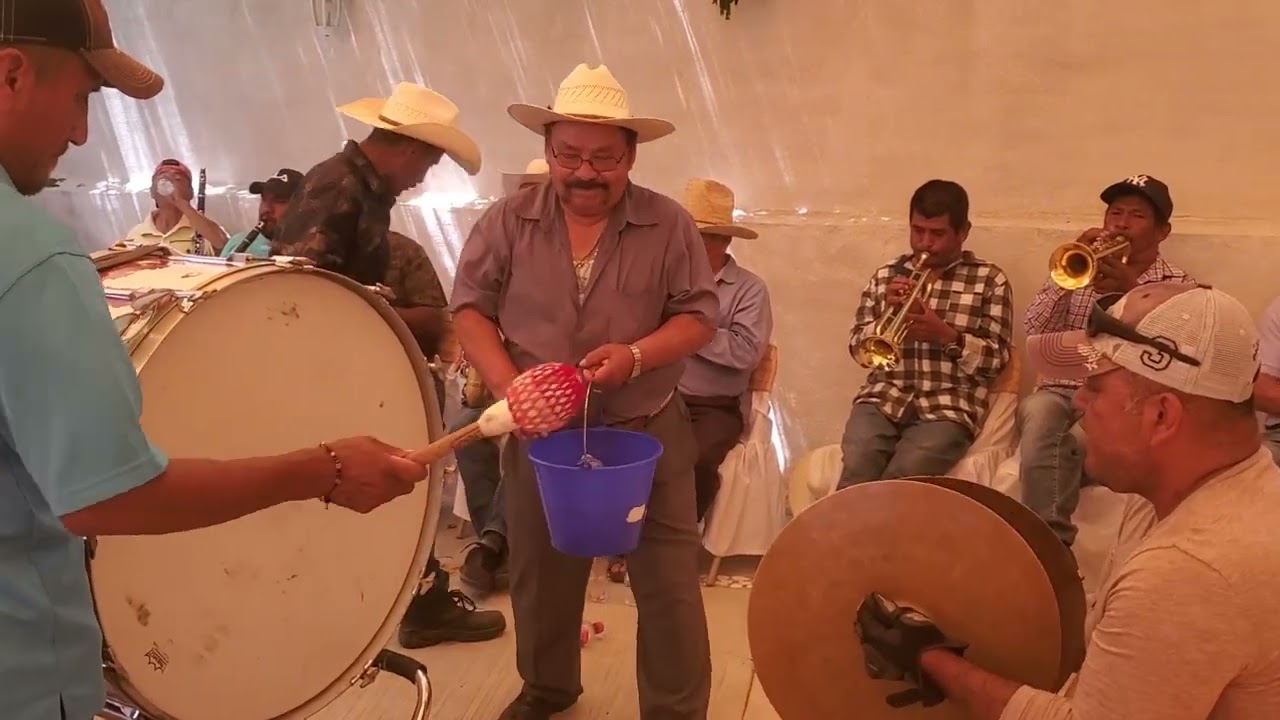 Mix  de Canciones Rancheras  pa Pistear  a  gusto con los Amigos  Escuchando la Banda de Viento.
