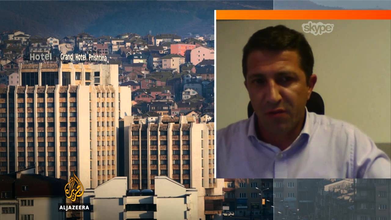 أفني أحمداج على المقبرة الجماعية في راشكا