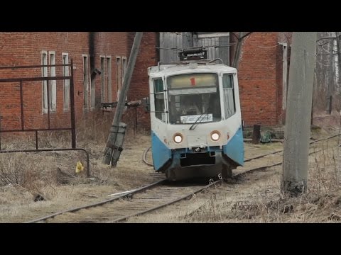 Video: Tram stop. Moscow trams