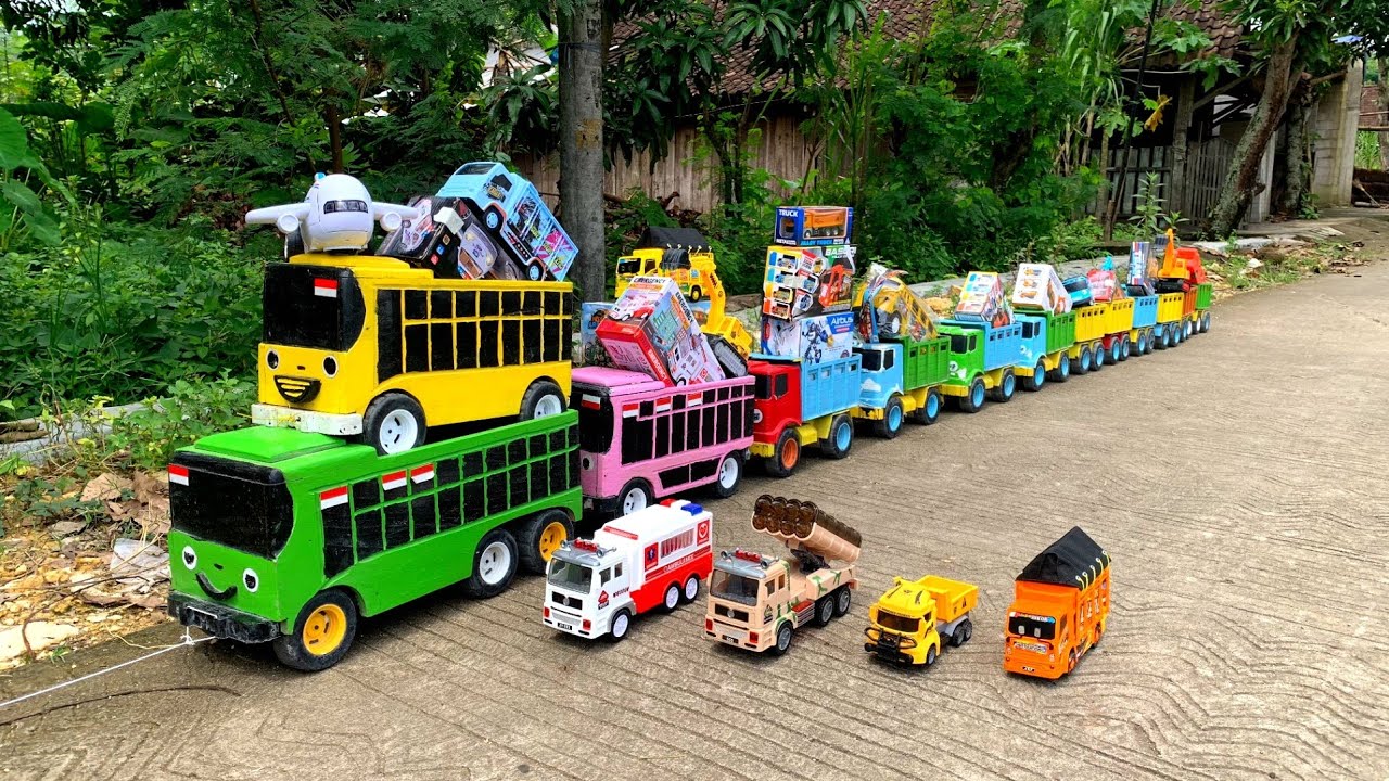 WADIDAW !! Mobil Truk Tronton Panjang Bongkar Mainan Mobil Mobilan Truk Molen, Forklif, Excavator