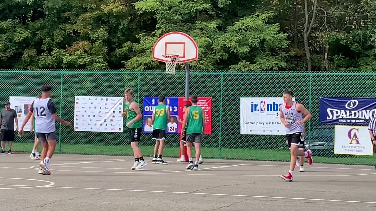 Peyton Moore Weirton Madonna High School Junior Year basketball class of 2022 College Recruit