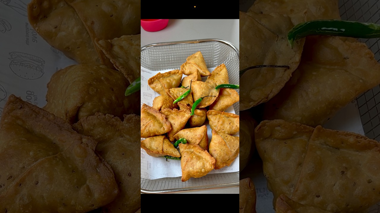 Сегодня мне показалось, что самоса из пшеничной муки вкуснее, чем самоса из рафинированной. Вкусн...