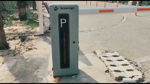 FULLY AUTOMATIC BOOM BARRIER WITH UHF READER