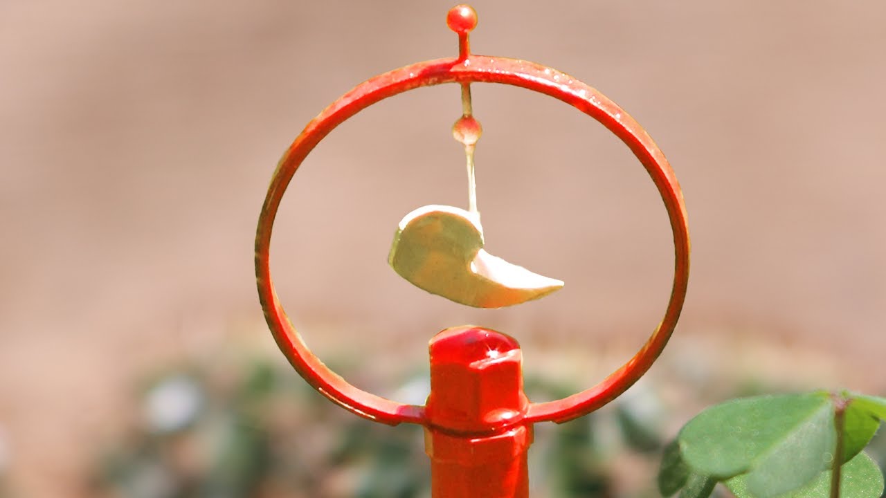 Как сделать ВРАЩАЮЩИЙСЯ ДОЖДЕВАТЕЛЬ ДЛЯ ПОЛИВАНИЯ. Легко и дешево из ПВХ.