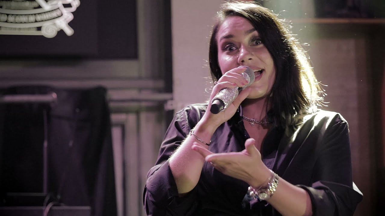 ANA-MARIA & ORCHESTRA MARIAN MEXICANU - FOAIE VERDE MĂR DOMNESC [Live - 2021]