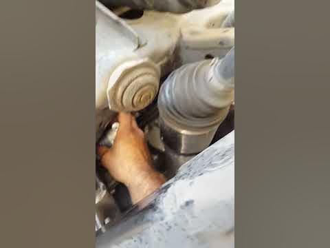 Replacing starter on 2007 Toyota Tundra - YouTube